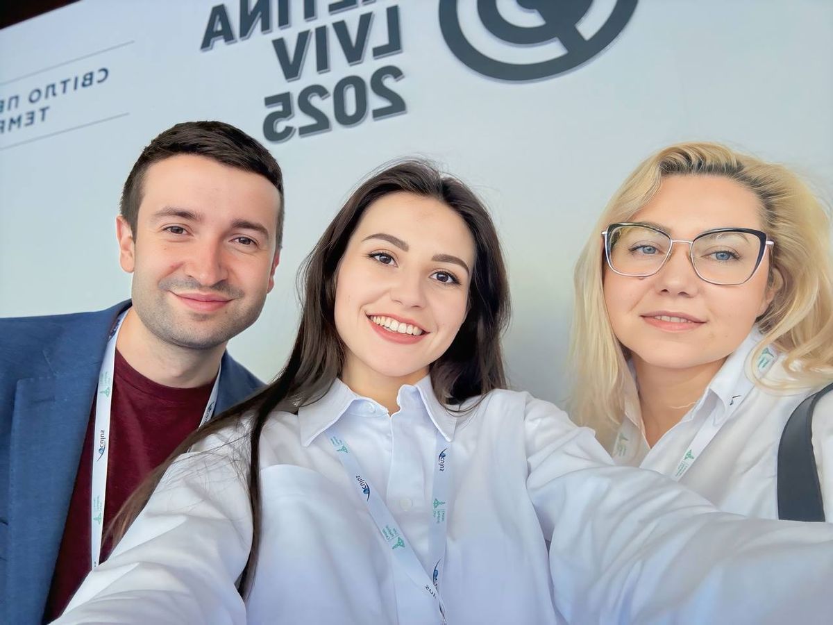 Симпозіум офтальмологів Україна LuxVision
